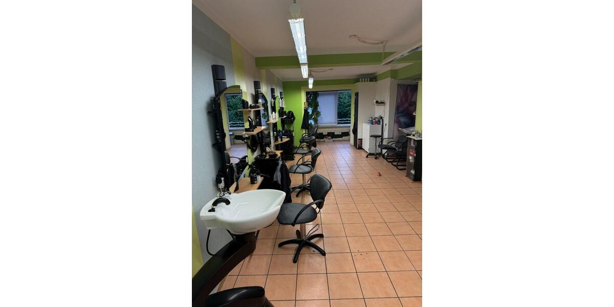 Top-Friseursalon in attraktiver Lage zu vermieten 2 zimmer