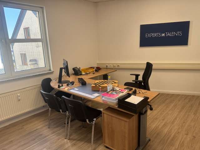 Büro in Altenkirchen 1.100 € 152 m²