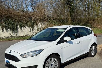 Ford Focus 132.000 km 5.600 &euro; Bremen 28329