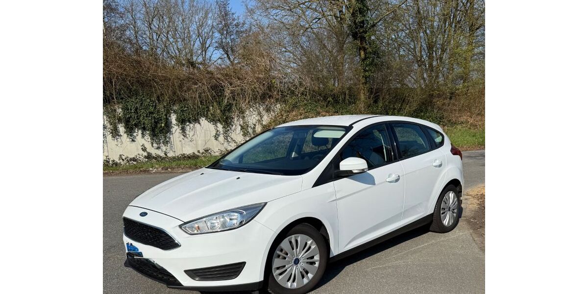 Ford Focus 132.000 km 5.600 &euro; Bremen 28329