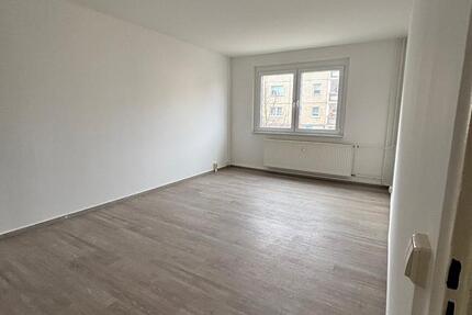 Wohnung Pasewalk - 4 Zimmer, 87 m&sup2;, 522&euro; | Angebot:25570525