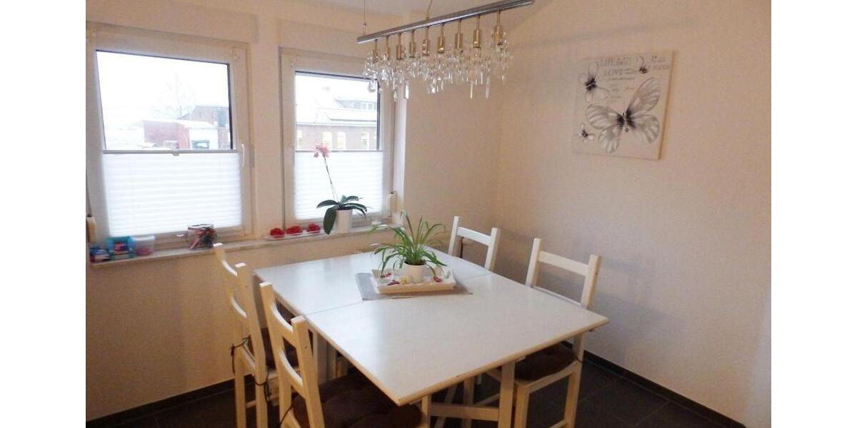 Etagenwohnung Esens - 4 Zimmer, 99 m&sup2;, 690&euro; | Angebot:25292522