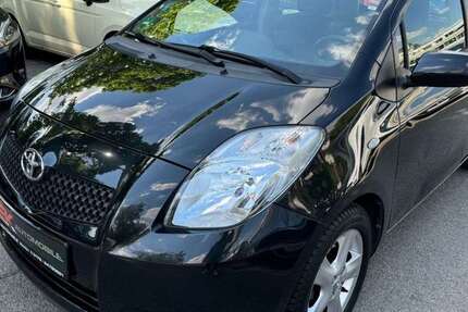 Toyota Yaris 155.300 km 3.900 € München 81243