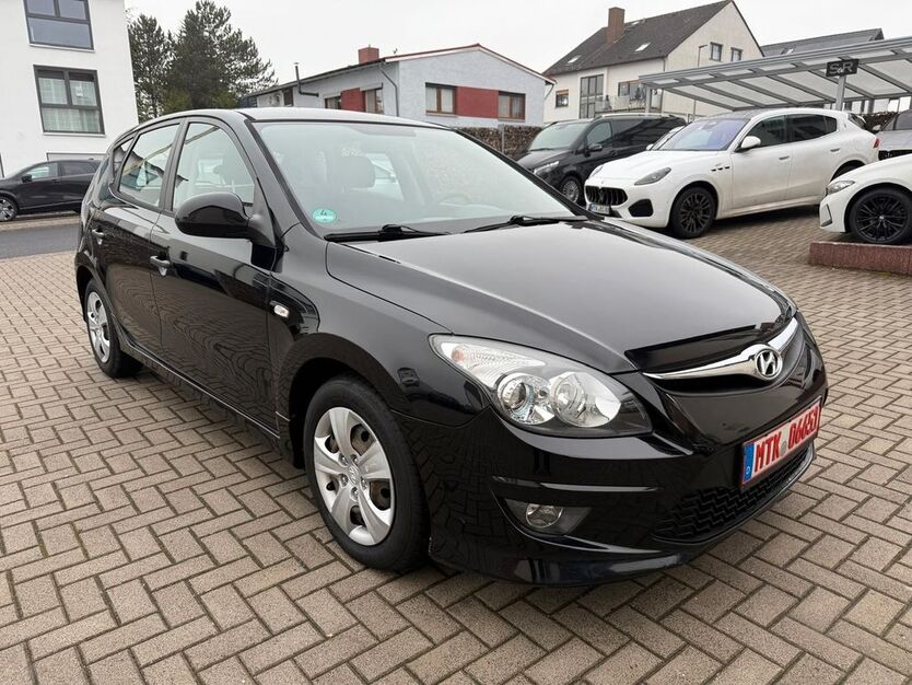 Hyundai i30 160.000 km 3.700 € Hofheim am Taunus 65719
