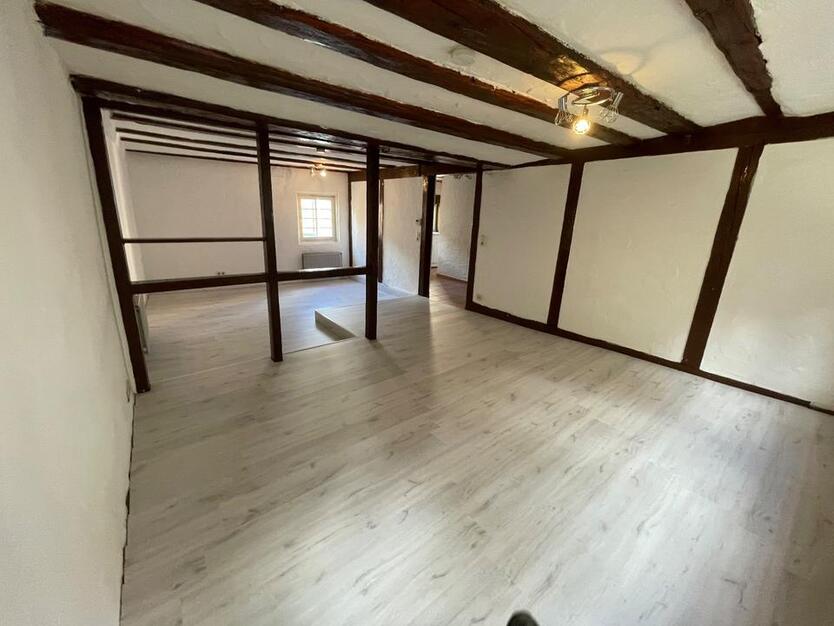 Von privat: 1 12 Zimmerwohnung in historischem Haus in Esslingen zimmer