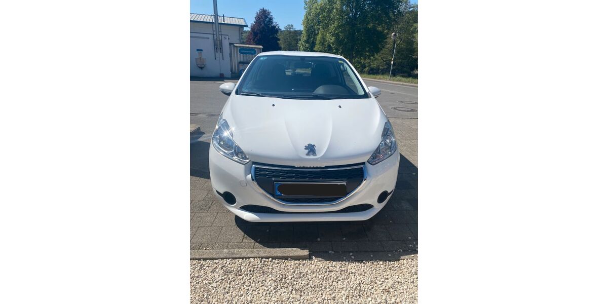 Peugeot 208 180.000 km 2.999 &euro; Nagold 72202