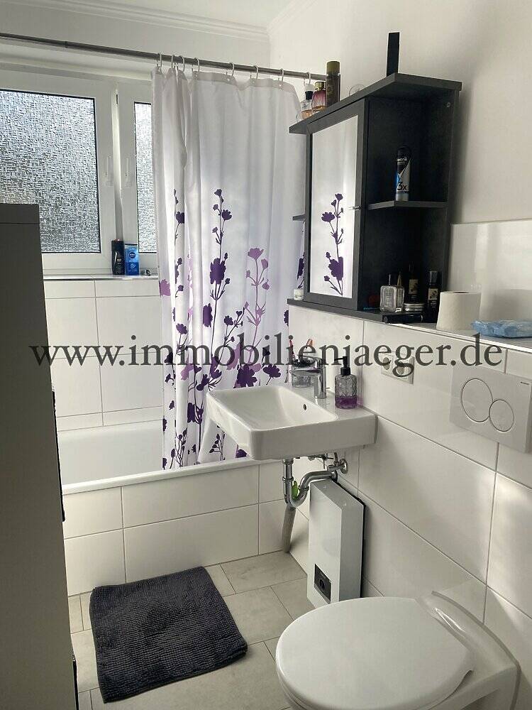 Fußnähe zum RKZ Farmsen - Modernsierte EckWohnung mit Balkon - Gäste-WC - Am Wanderweg Berner Au