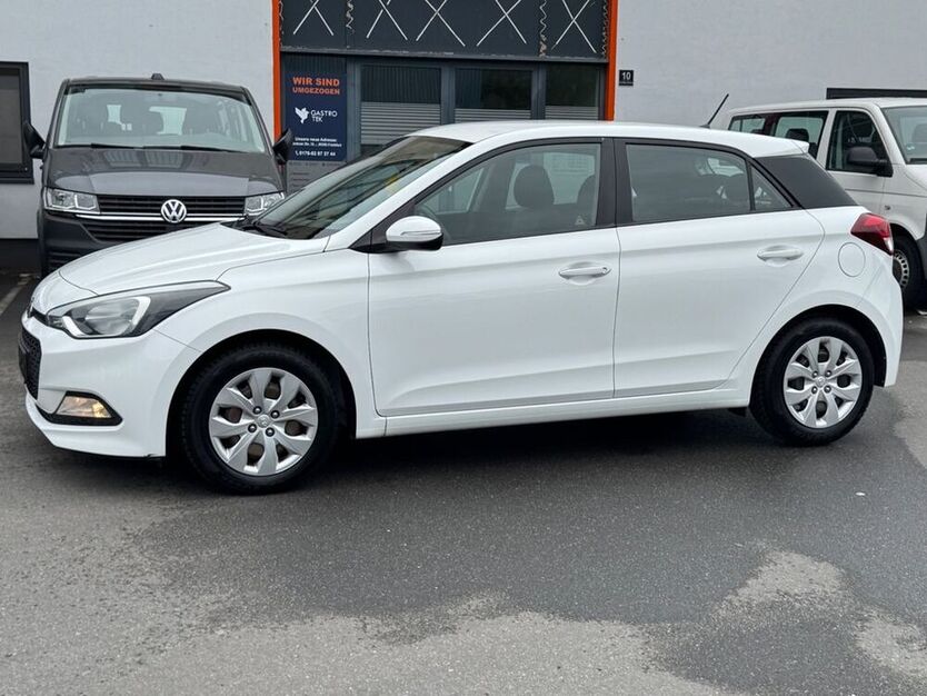 i20