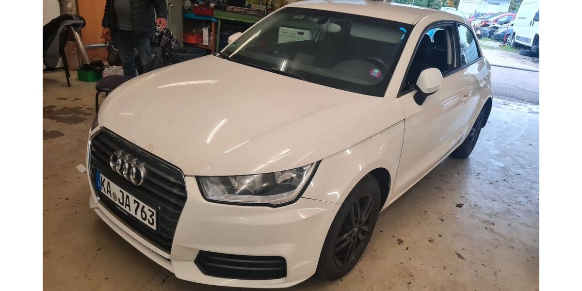 Audi A1 221.000 km 4.990 &euro; Wörth 76744