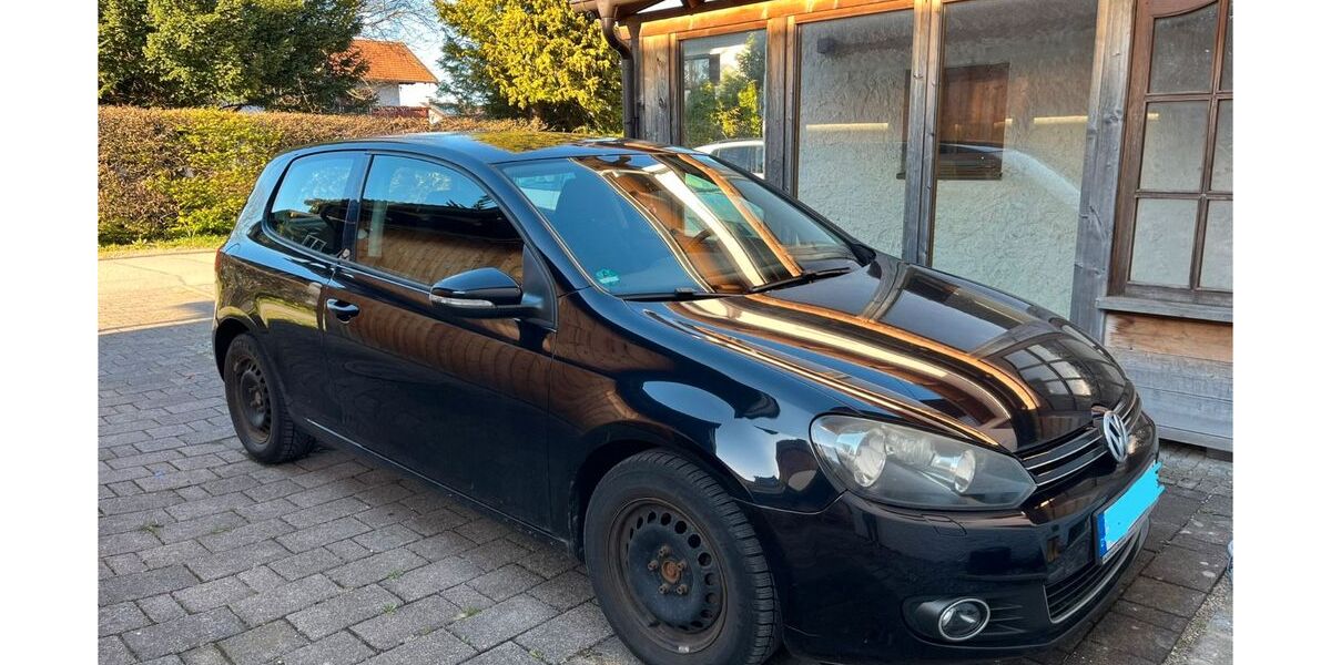 VW Golf 146.000 km 3.499 &euro; Grassau 83224