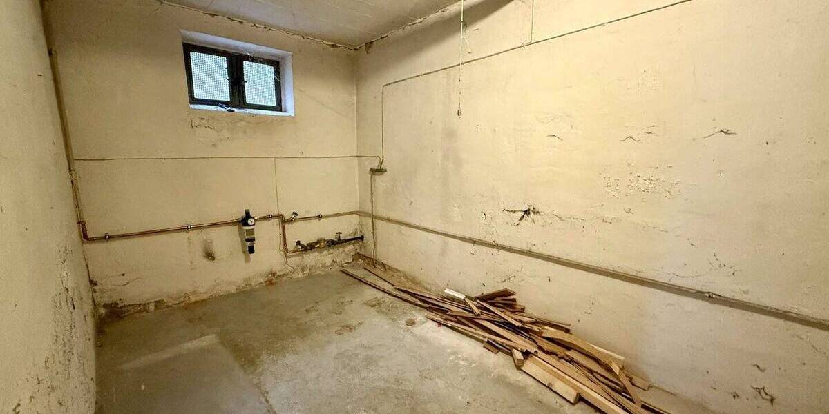 Mehrfamilienhaus, Wohnhaus Einbeck Andershausen - 6 Zimmer, 142 m&sup2;, 129.000&euro; | Angebot:26106360