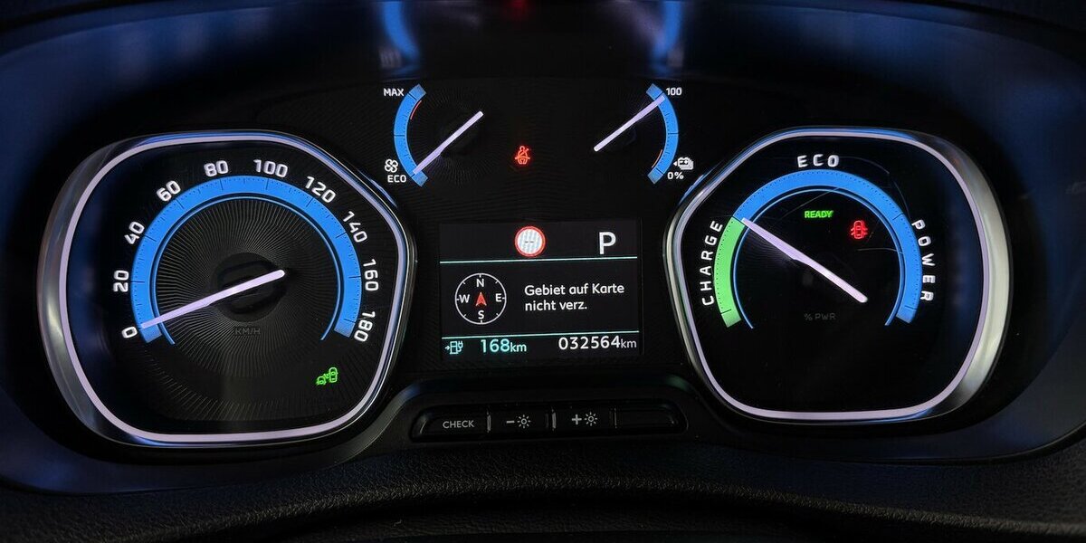 Opel Vivaro Cargo-e Elegance M 50kWh 1.Hand PDC 32.600 km 18.990 &euro; Lich 35423