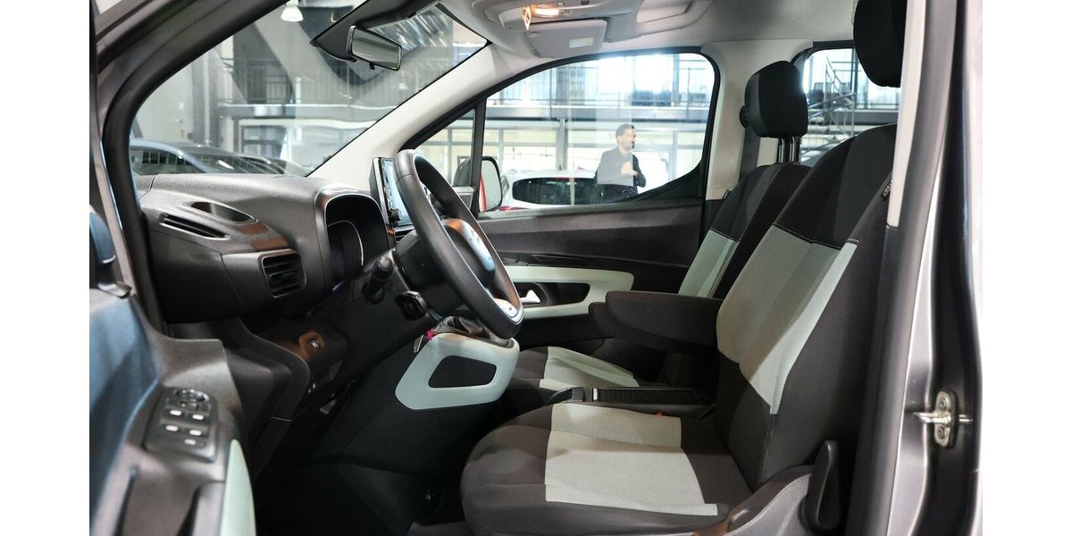 Citroen Berlingo 1.5 BLUE-HDI FEEL XL130 / 7-SITZER / 136.000 km 15.997 &euro; Hamm 59077