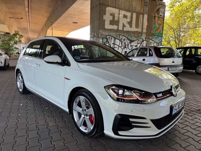 VW Golf 80.600 km 22.500 € Frankfurt am Main 60385