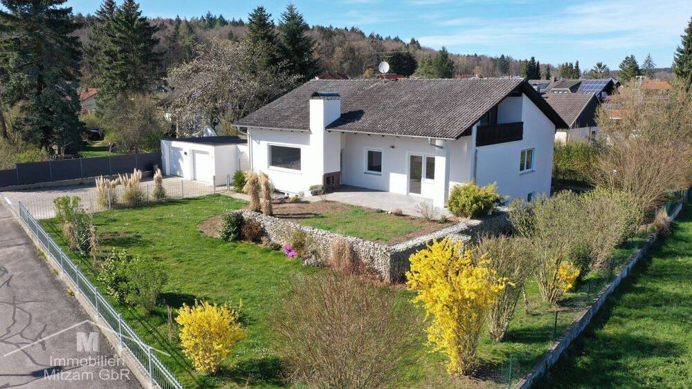 Gepflegter Bungalow mit herrlichem Garten und Doppelgarage in bevorzugter Lage von Breitenbrunn 5 zimmer