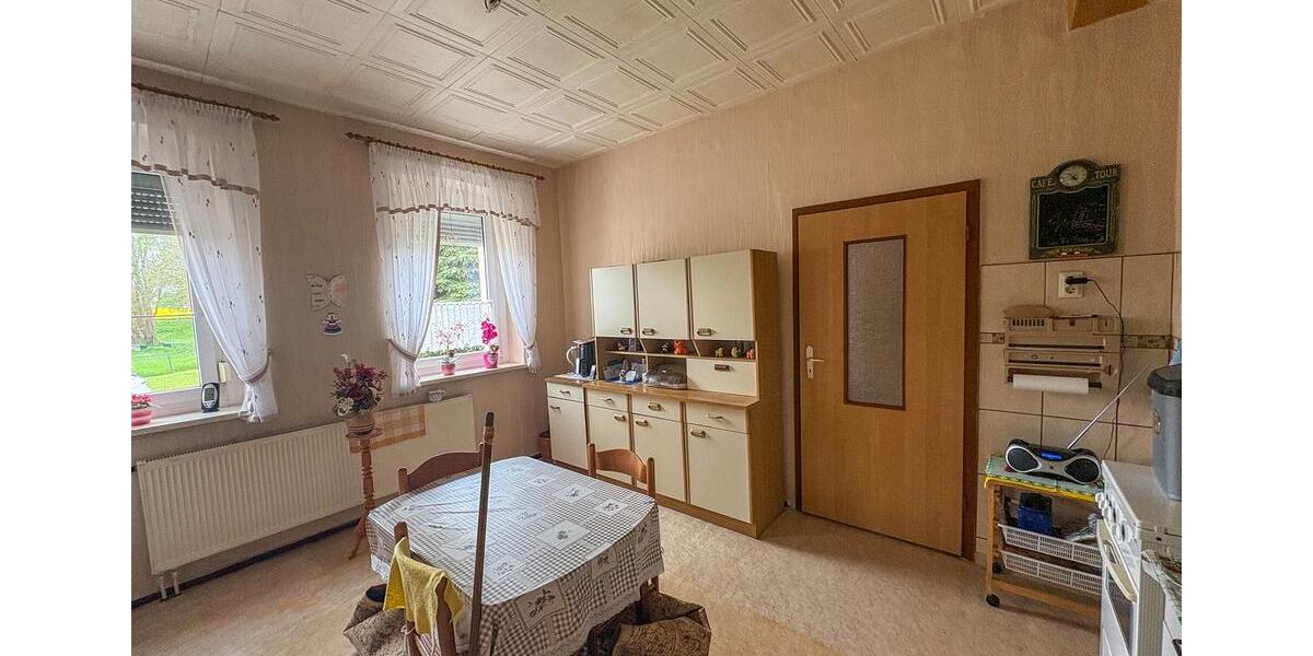 Mehrfamilienhaus, Wohnhaus Hohenmölsen - 10 Zimmer, 282 m&sup2;, 349.000&euro; | Angebot:26957655