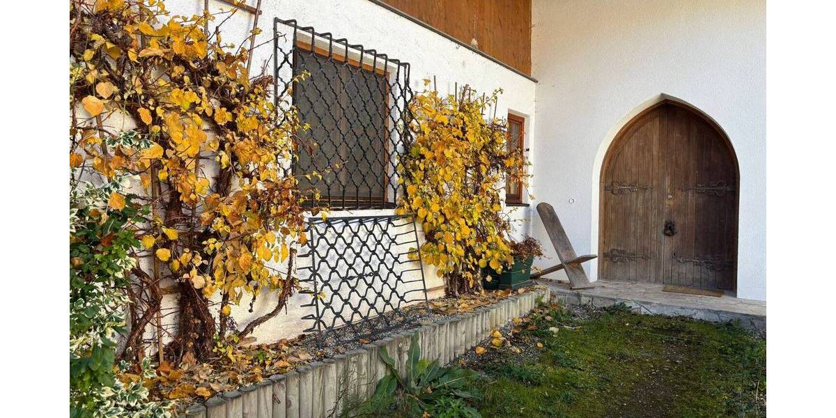 Einfamilienhaus Edling Hart - 6 Zimmer, 200 m&sup2;, 2.200&euro; | Angebot:26853020