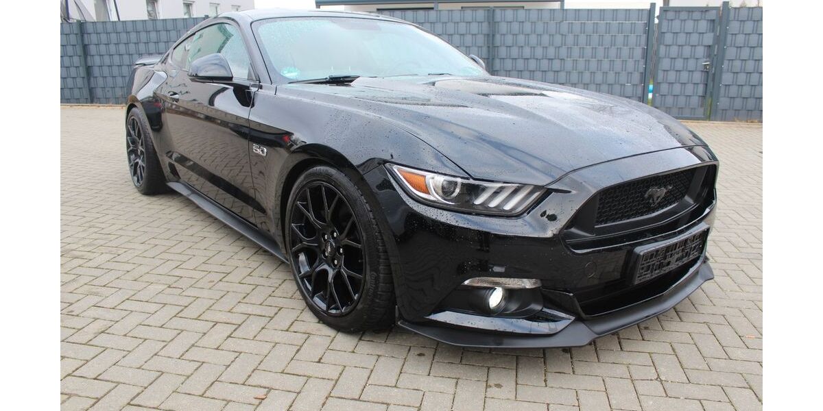 Ford Mustang 68.800 km 28.900 &euro; Bedburg 50181