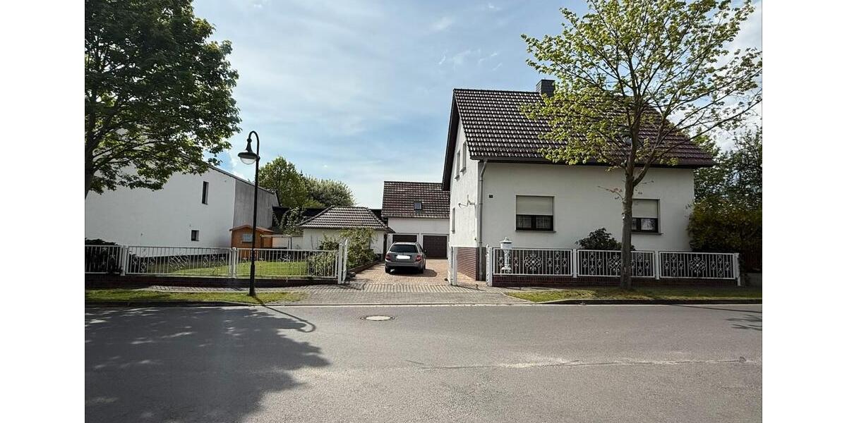 Einfamilienhaus Plessa - 8 Zimmer, 110 m&sup2;, 185.000&euro; | Angebot:26834430