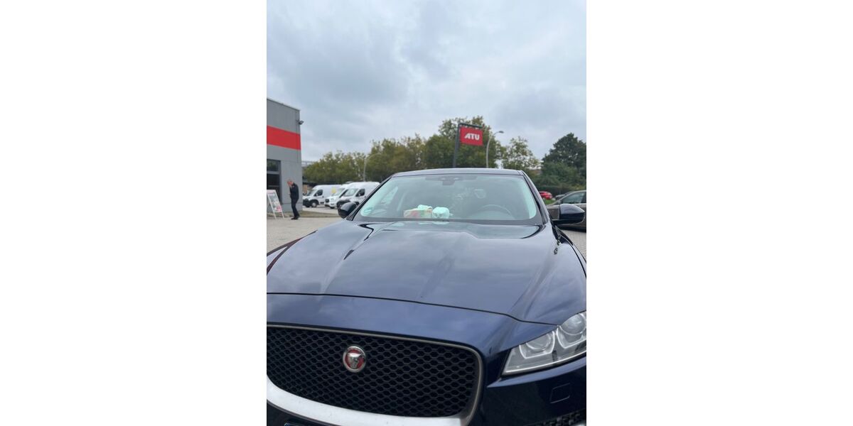 Jaguar F-Pace 154.000 km 15.499 &euro; Berlin 12627