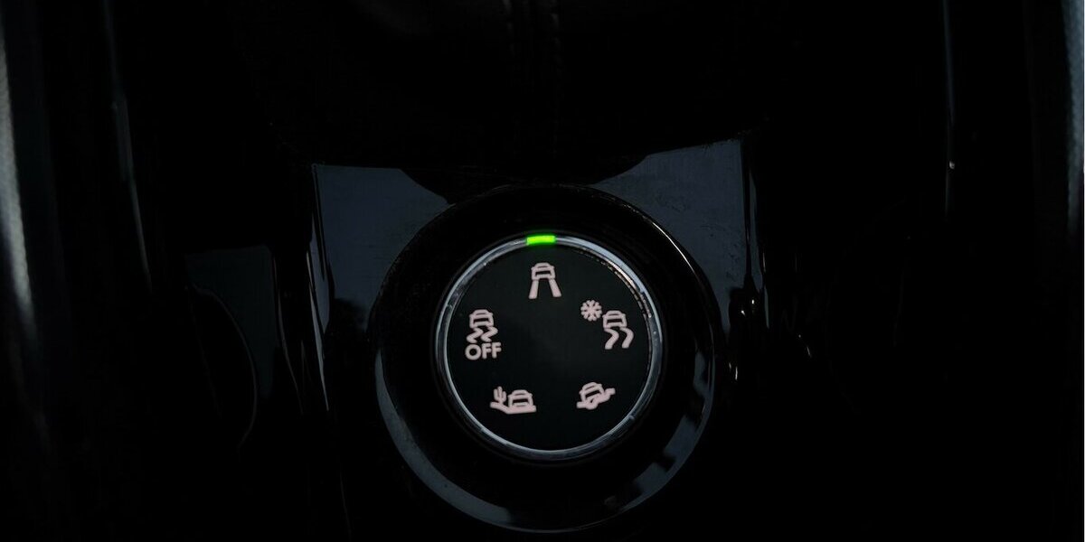 Peugeot 2008 1.2 Allure Pano Navi Leder JBL 137.000 km 7.490 € Neckarsulm 74172