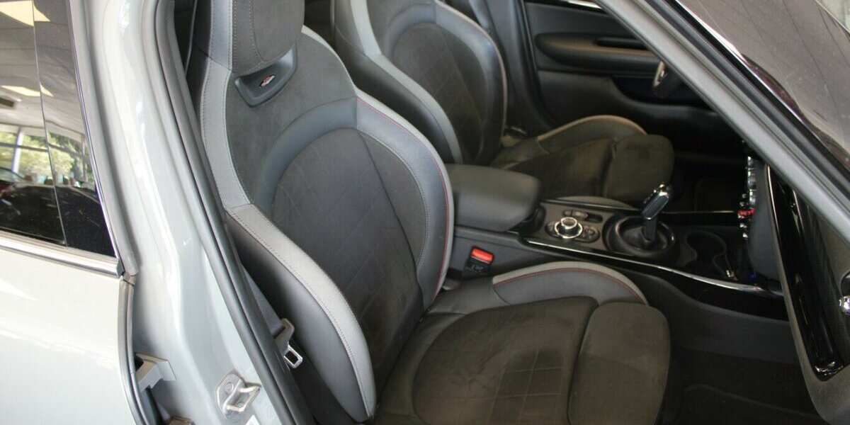 Mini Cooper Clubman Aut. John Cooper Works Trim 36.191 km 23.980 &euro; Euskirchen 53881