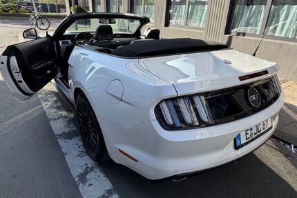Ford Mustang 79.000 km 28.000 &euro; Essen 45128