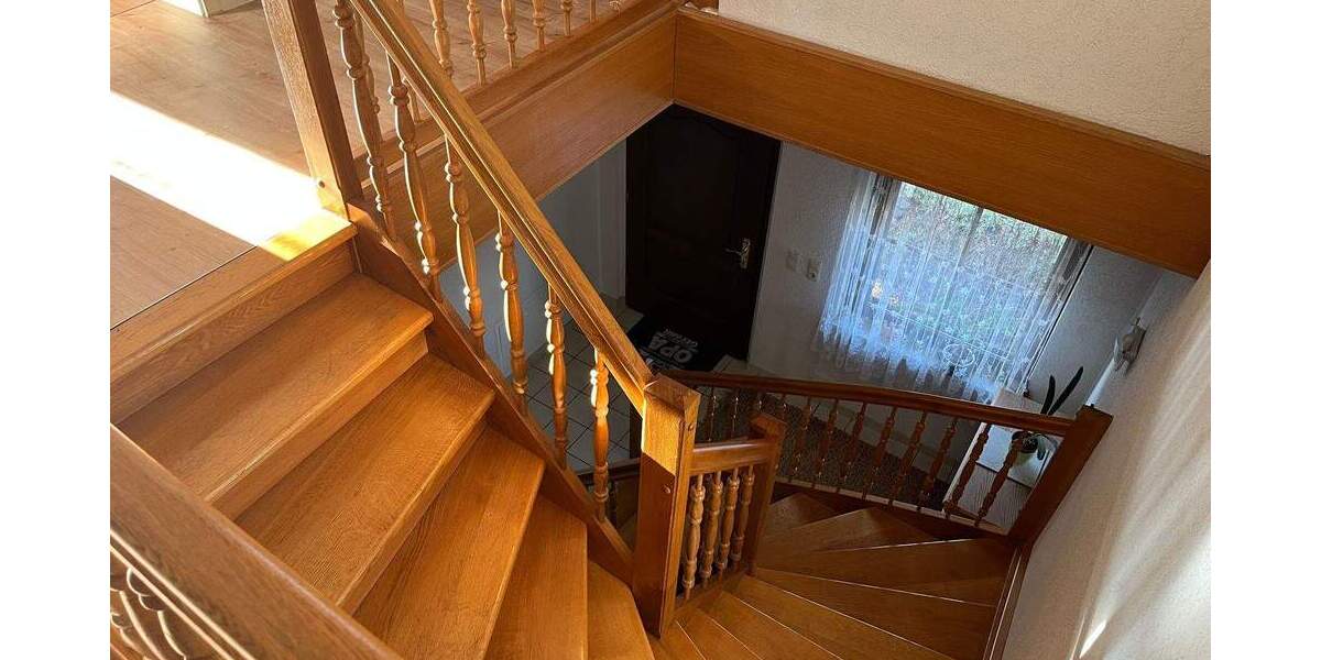 Einfamilienhaus Lawitz - 9 Zimmer, 304 m&sup2;, 365.000&euro; | Angebot:24180669