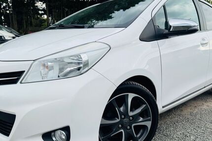 Toyota Yaris 127.000 km 9.990 &euro; Nauheim 64569