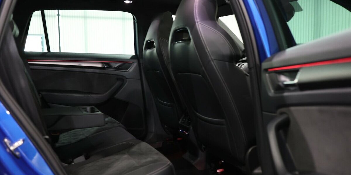 Skoda Kodiaq 2.0 TDI DSG 4x4 SPORTLINE RACE-BLUE+BLACK 124.000 km 30.991 &euro; Hamm 59077