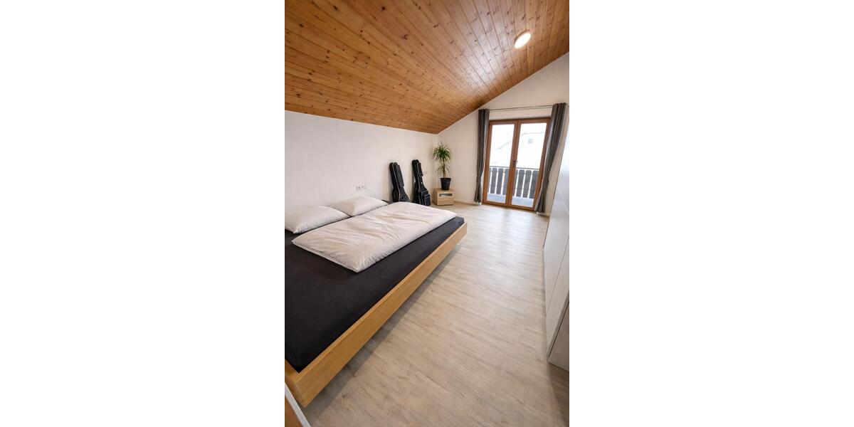 Dachgeschoßwohnung Bad Säckingen - 2.5 Zimmer, 80 m&sup2;, 750&euro; | Angebot:26326730