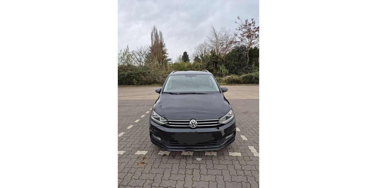 VW Touran 163.497 km 14.200 &euro; Hamburg 22547