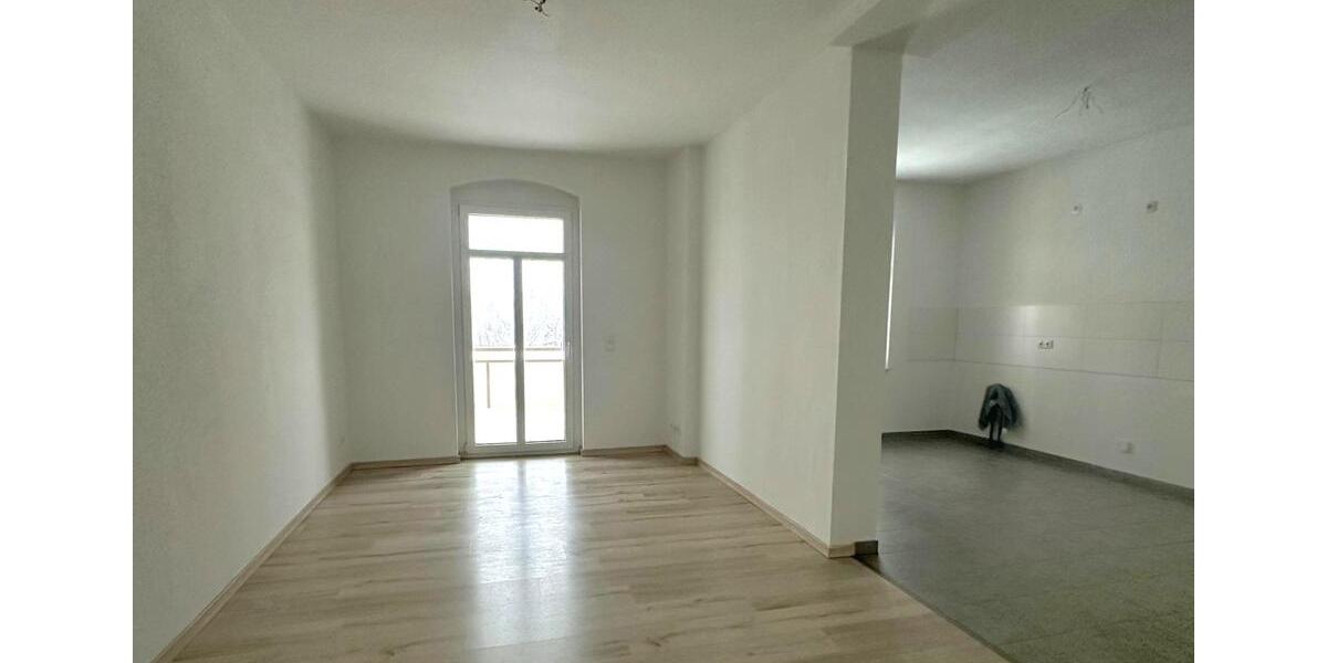 Ansprechende 5-Raum-Wohnung im 1.OG zur Miete in Dresden Gorbitz - Wentzel Dr. 5 zimmer