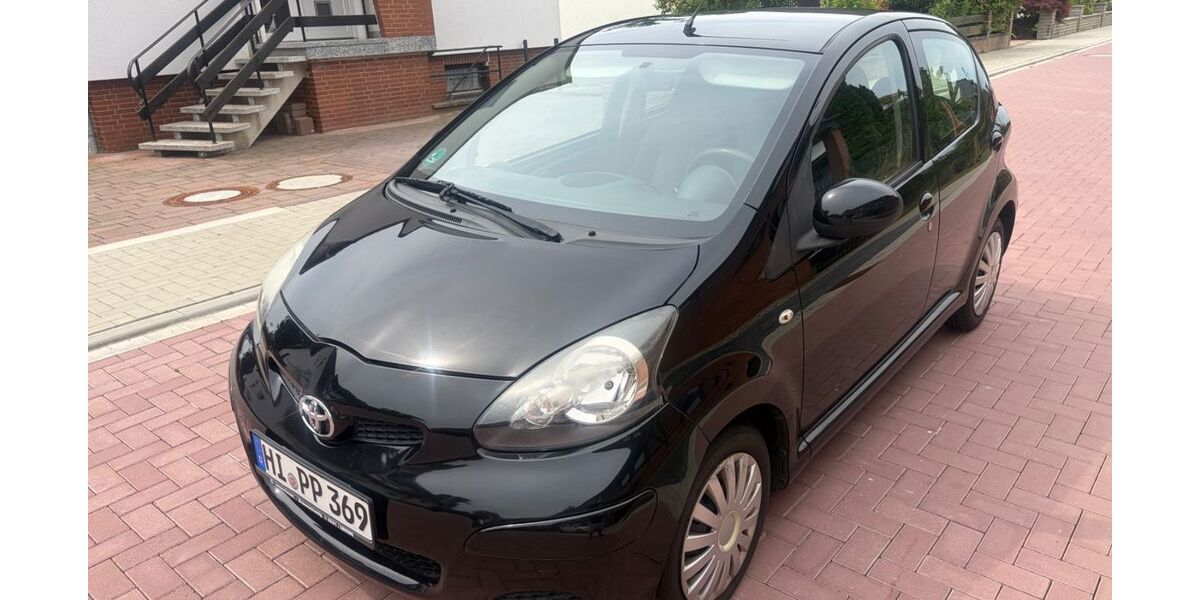 Toyota Aygo (X) 126.500 km 2.900 &euro; Schellerten 31174