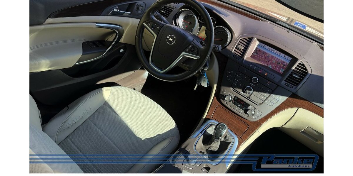 Opel Insignia Cosmo*SHZ*Navi*Tempo*E-Koffer*Lederweiß 169.708 km 5.780 &euro; Berlin 13187