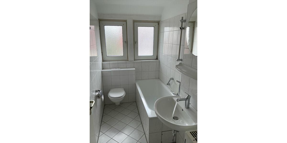Dachgeschoßwohnung Friedberg (Hessen) - 3 Zimmer, 68 m&sup2;, 671&euro; | Angebot:25498080