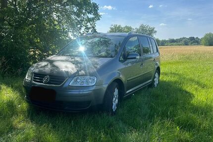 VW Touran 222.000 km 3.499 &euro; Kehl 77694