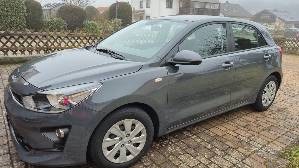 Kia Rio 50.500 km 11.900 &euro; Regensburg 93047
