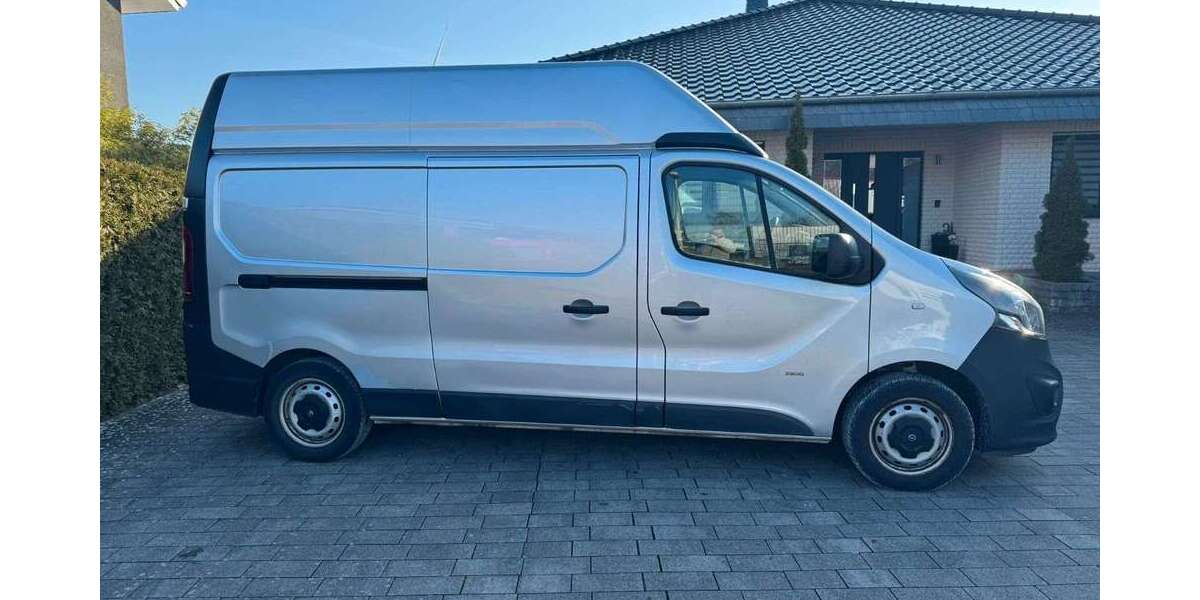 Opel Vivaro 132.000 km 16.400 &euro; Bad Lippspringe 33175