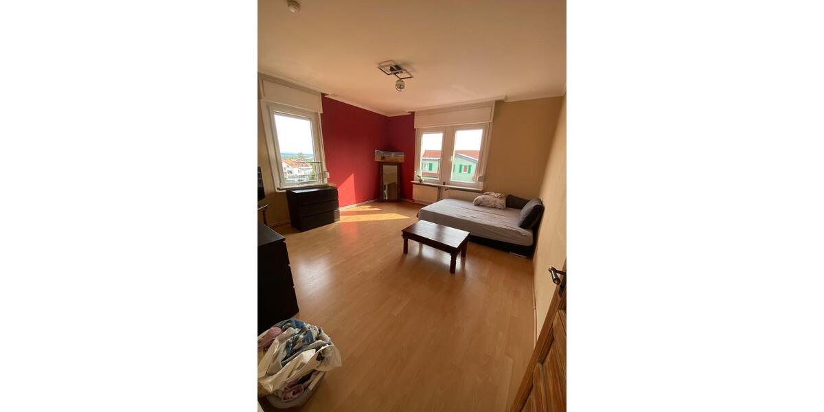 Helle Wohnungen im Dreifamilienhaus der Jahrhundertwende 3 zimmer