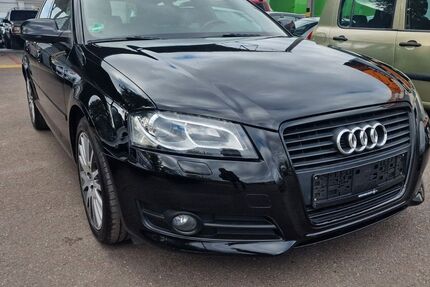 Audi A3 176.126 km 8.450 € Berlin 13055