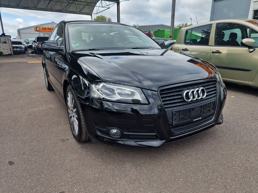 Audi A3 176.126 km 8.450 € Berlin 13055