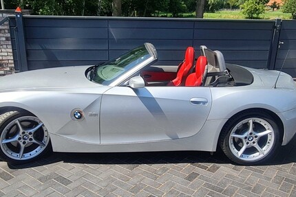 BMW Z4 125.600 km 13.500 € Blender 27337