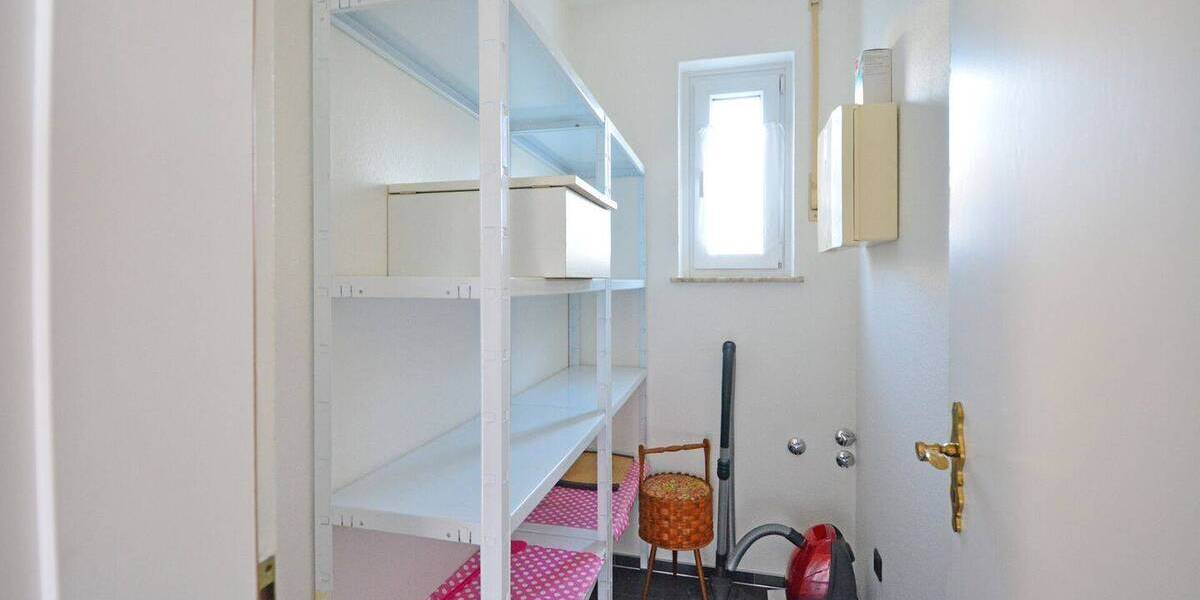 Mehrfamilienhaus, Wohnhaus Hofgeismar / Hombressen Hombressen - 9 Zimmer, 245 m&sup2;, 300.000&euro; | Angebot:26851776