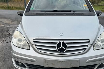 Mercedes-Benz B 200 293.000 km 1.000 &euro; Gelenberg 53539