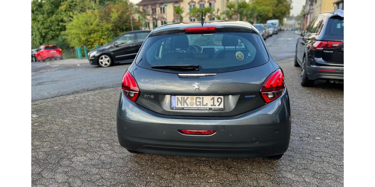 Peugeot 208 56.000 km 7.000 € Saarbrücken 66111