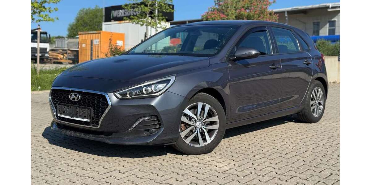 Hyundai i30 93.900 km 11.500 &euro; Bad Camberg 65520