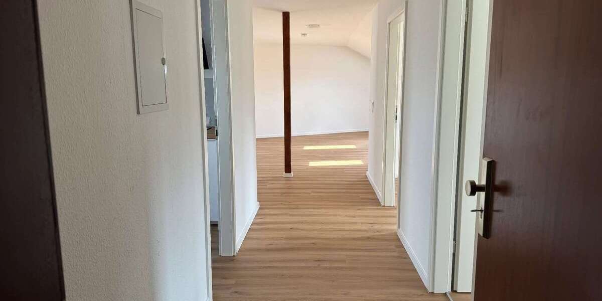 Etagenwohnung Braunschweig Nordstadt - 2 Zimmer, 70 m&sup2;, 805&euro; | Angebot:27447505