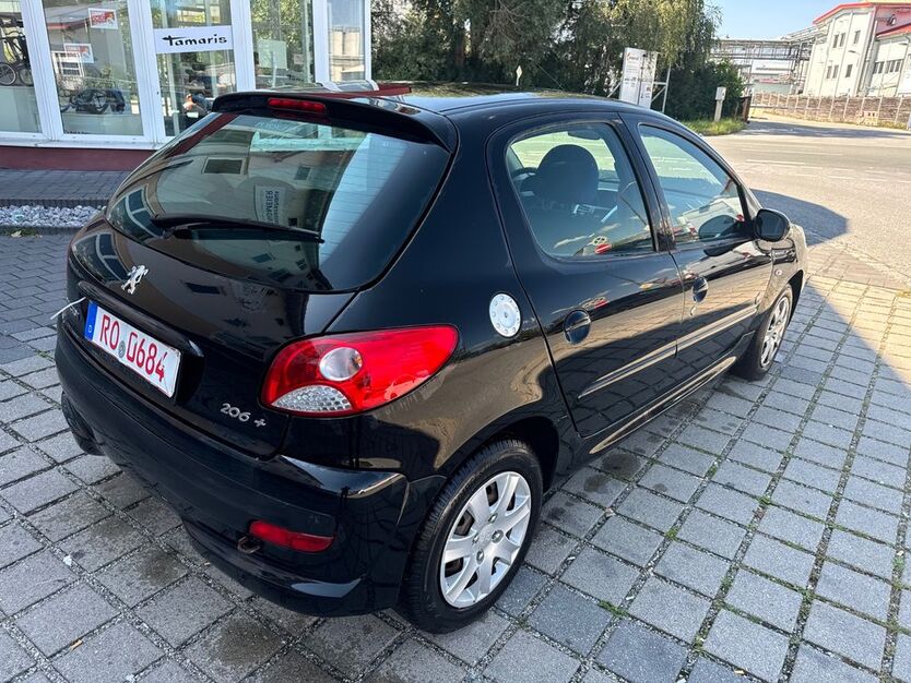 Peugeot 206 143.000 km 1.899 € Rosenheim 83024