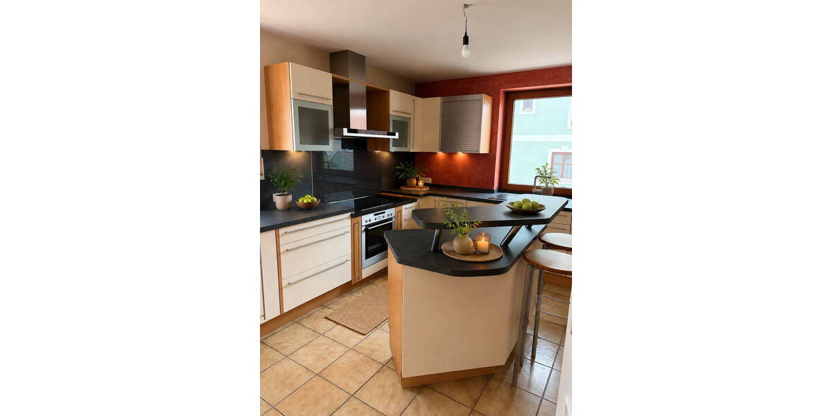 Mehrfamilienhaus, Wohnhaus Pförring - 8 Zimmer, 306 m&sup2;, 2.470&euro; | Angebot:26820718